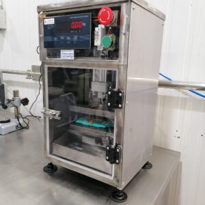 06.-Equipo de ensayo a tracción y compresión